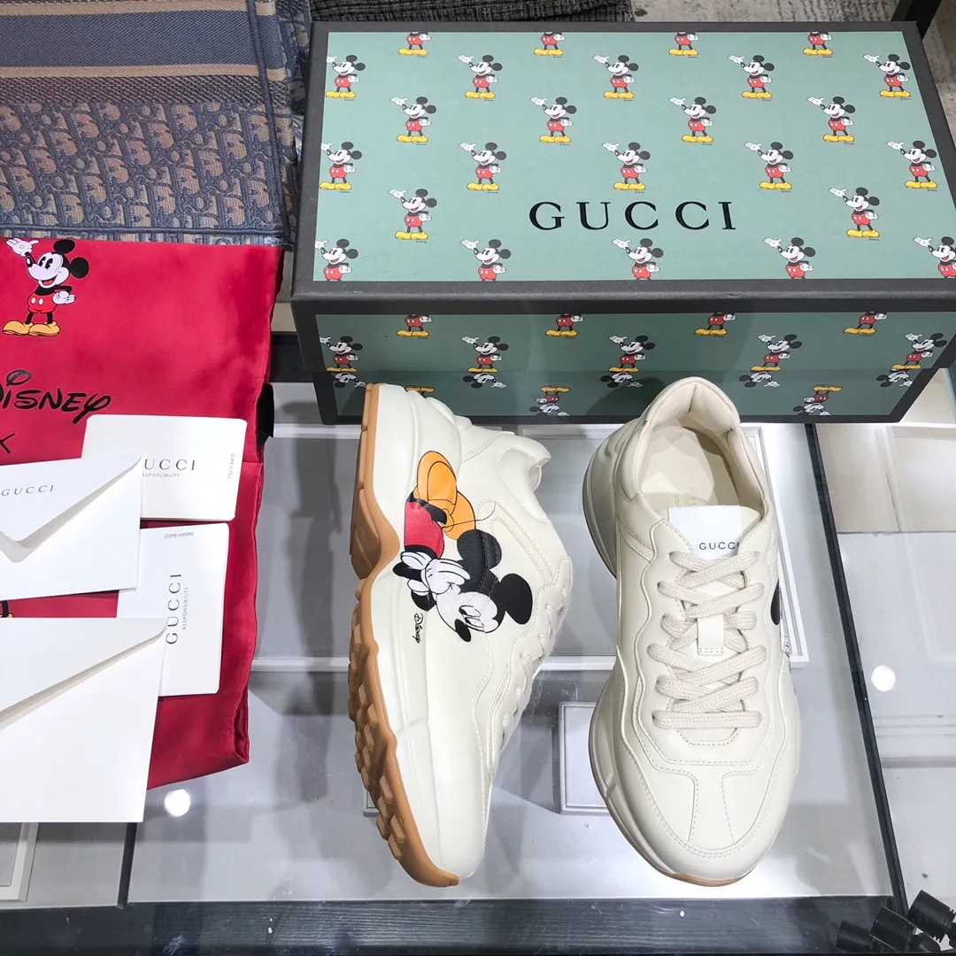 👟👟Ex-factory price👟👟Ex-factory price 480 👟👟Gucci's top version of dad shoes Pure original purchasing grade------The top Gucci dad shoes on the Internet ⚠Exploded original version ⚠Gucci (the highest-end Gucci dad shoes on the market, different currencies, do not accept the fight) High-quality couple style 👫Dad shoes ⚠Size: 35-40 women 39-44 men (couples 💑 style) ⚠ (34. Men 38.45.46 can be customized 45.46➕10) (Original last case ➕Full oil edge workmanship) Product grade: pure top-end goods ⚠Product material: imported cowhide, all made with a computer machine. The men's model uses a double-needle machine, and the women's model uses a single-needle machine. The inner part is made of the most comfortable and wear-resistant sheepskin (high-end atmosphere). Extremely comfortable foot feel, fits the foot, precision 3D printed color picture matching, exclusive original material, the same original T ex-factory price👟👟Ex-factory price👟👟Ex-factory price U➕Ex-factory price👟👟Ex-factory price👟👟Ex-factory price U The foam combined outsole is 6CM thicker (instantly taller). It weighs the same as the counter, making it light and comfortable on the feet. At the same time, the original lasting process is used, and all the details of the line and curvature of the shoe body and toe are perfectly reproduced⚠Style Category: Official website synchronization, the latest VER fashionable dad shoes, soft and comfortable, breathable and non-slip, available in all seasons